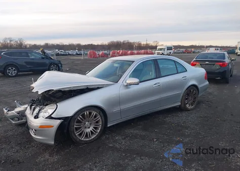 2007 Mercedes-Benz E 350 z USA, uszkodzony, nr VIN WDBUF56XX7B052041
